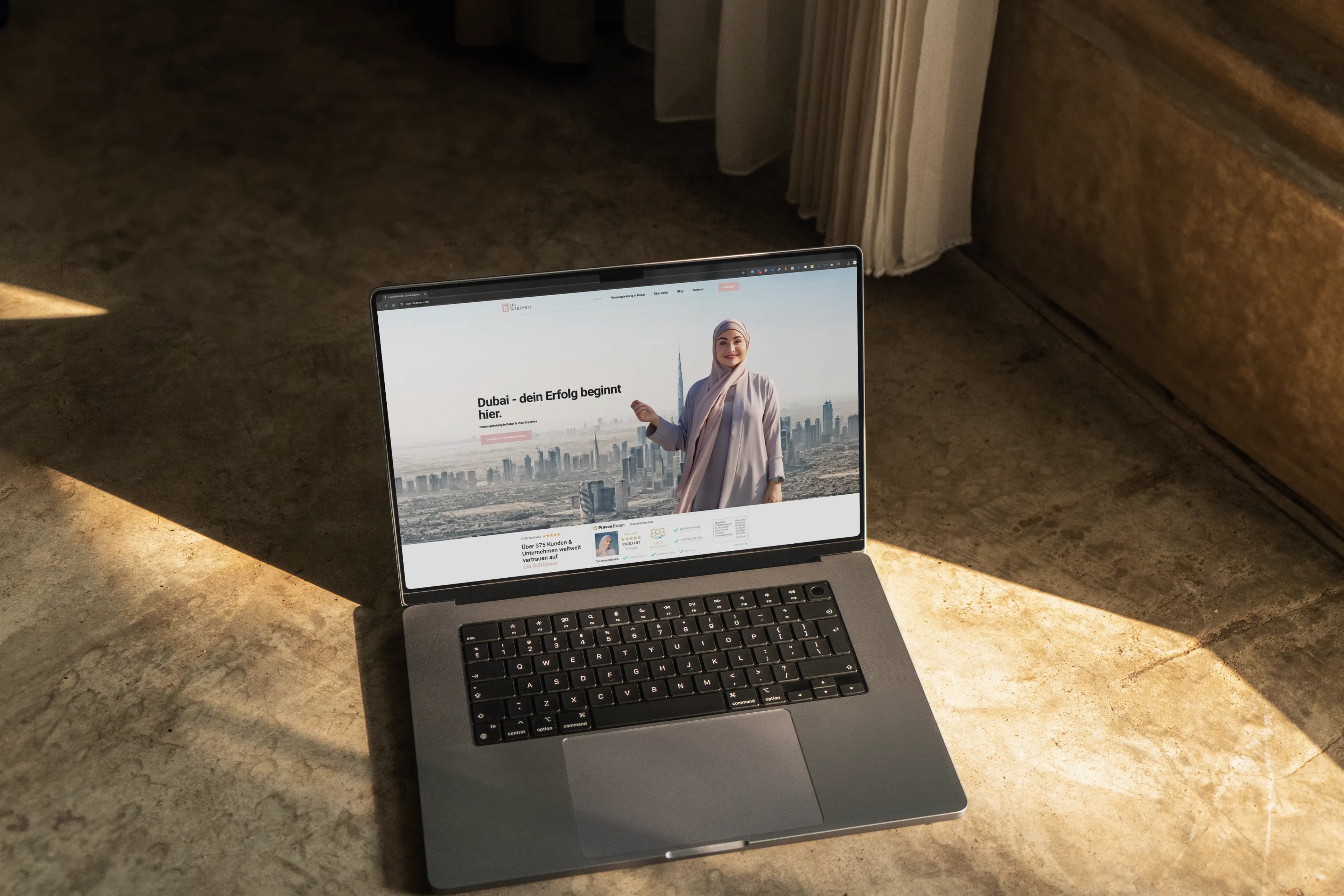 Lia Schlömer Laptop-Mockup