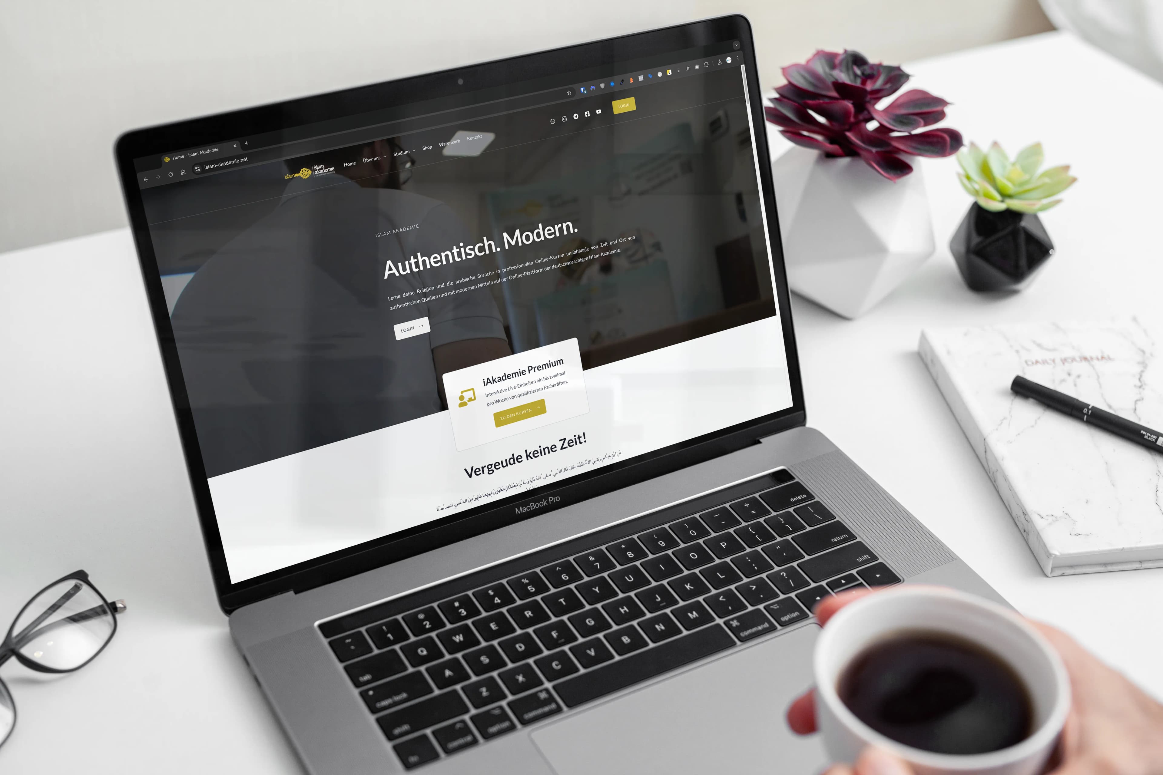 Islam Akademie Laptop-Mockup